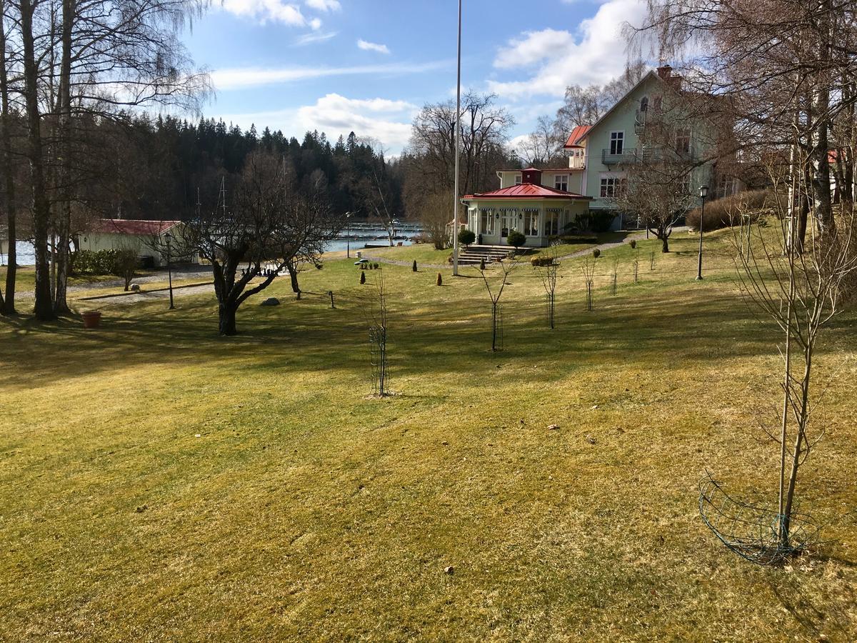 Hotell Torpa Pensionat - Sweden Hotels Сёдертелье Экстерьер фото